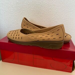 Aerosoles Utmost Light Tan Slip-on Loafer 5.5